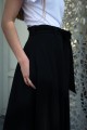 Czarna spódnica MIDI rozkloszowana OKEE (9).jpg
