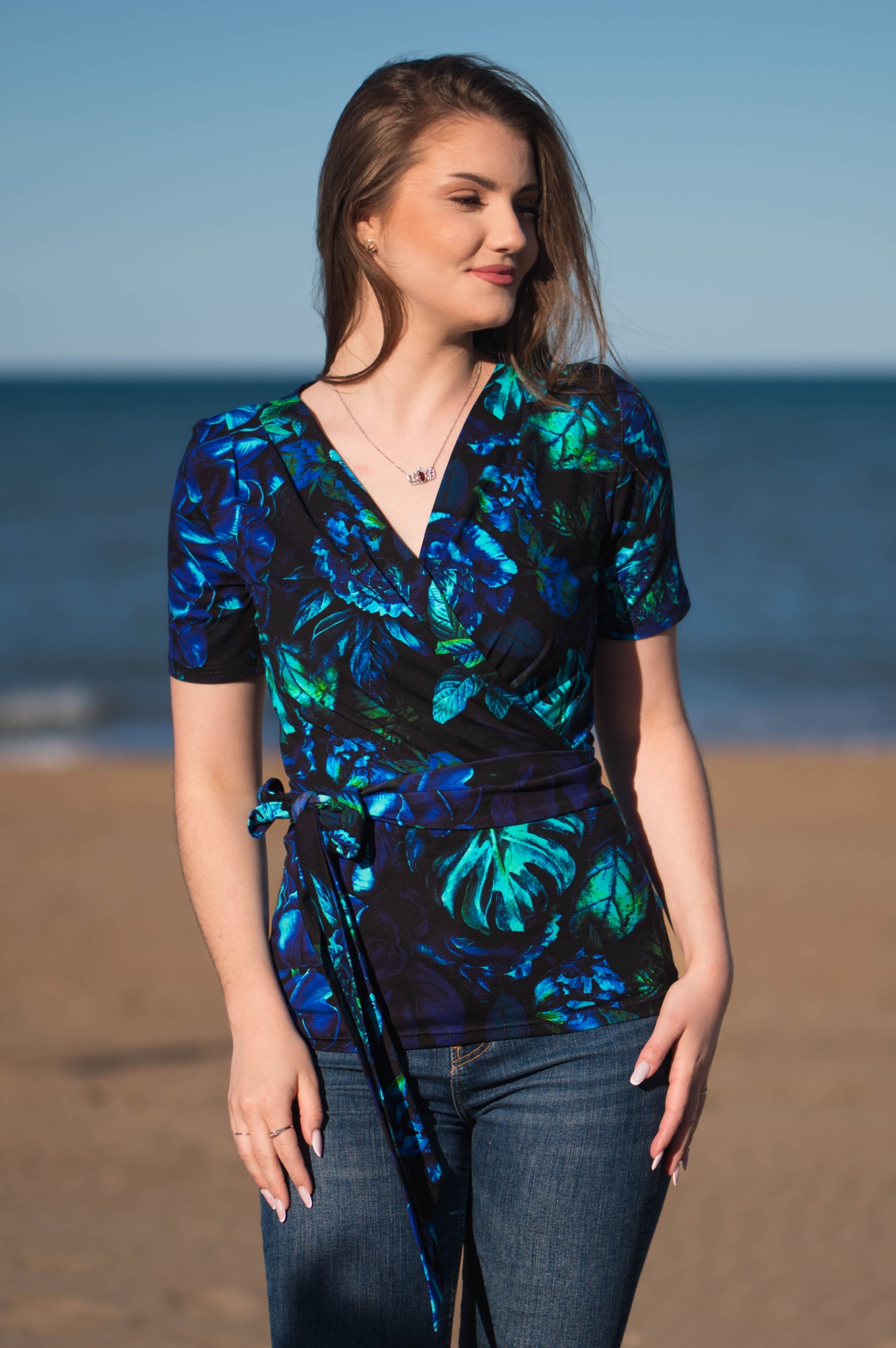 Bluzka kopertowa krótki rękaw - Blue rapsody