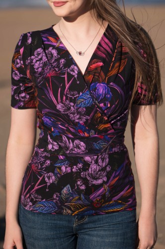 Bawełniana bluzka kopertowa z krótkim rękawem - OKEE (30).jpg