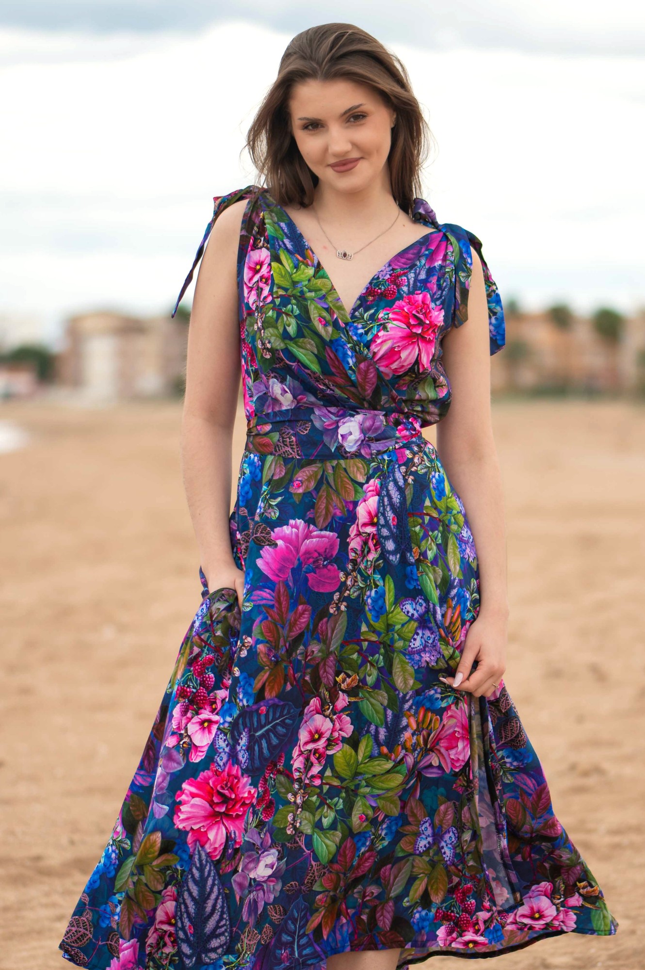 Sukienka taliowana MIDI na ramiączkach  - Napar z bzu