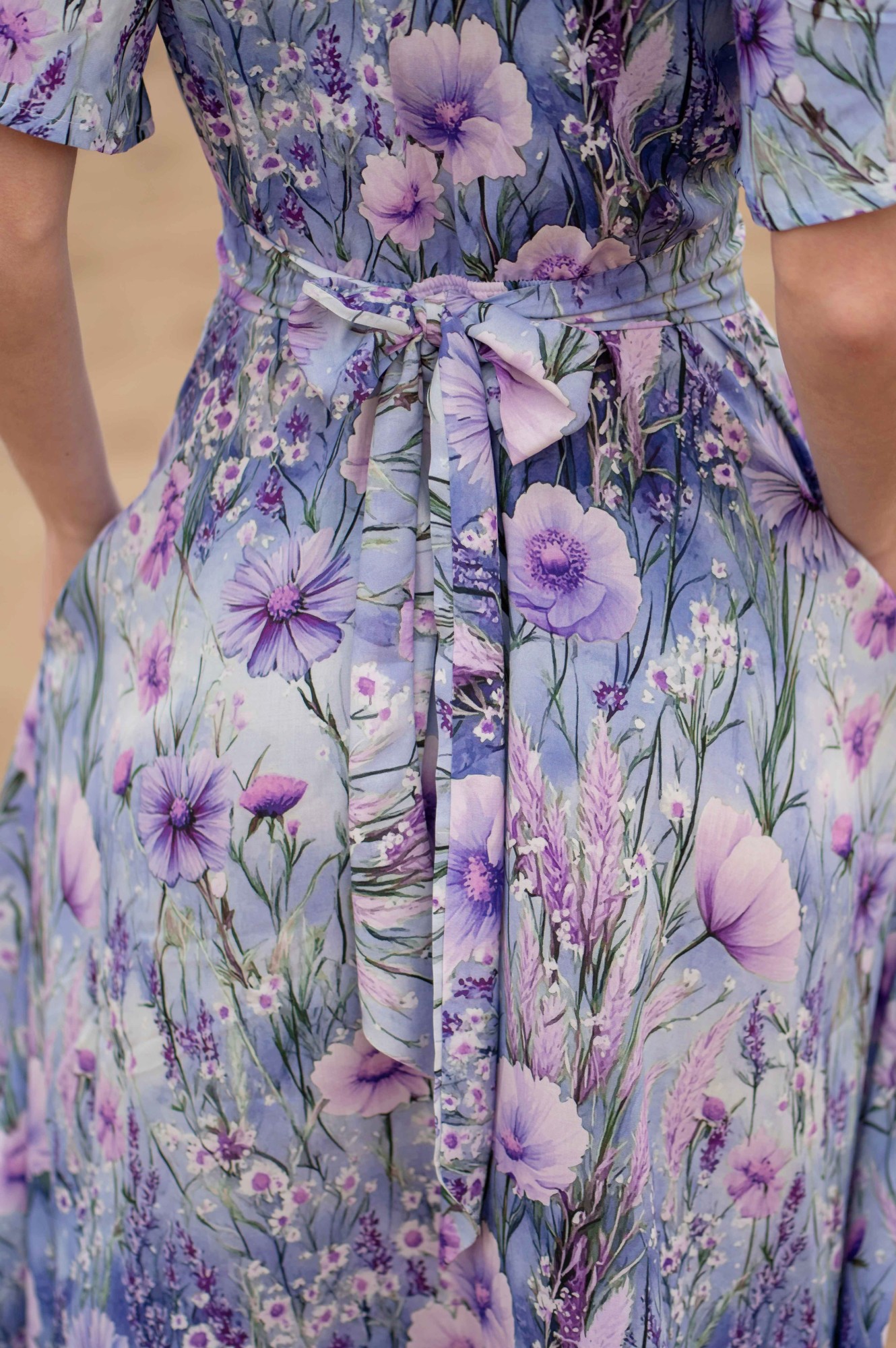 Sukienka taliowana MIDI rękaw klosz - Siren Kiss