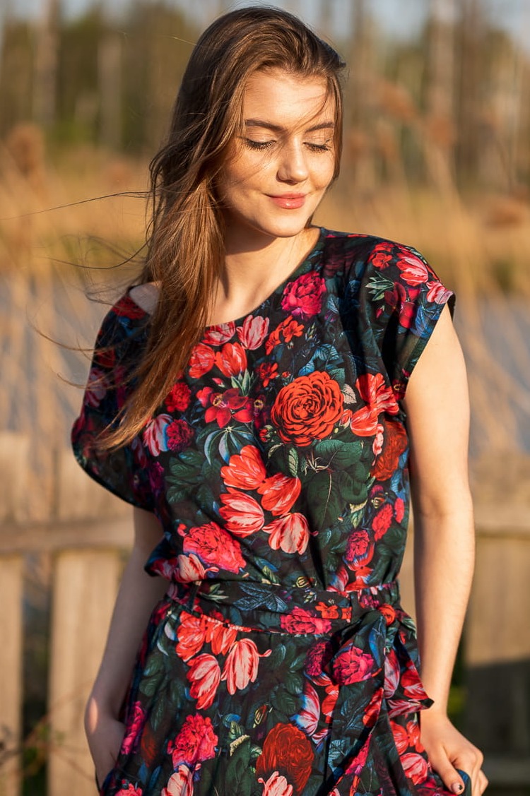 T-shirt  wiskozowy- Rose Valley