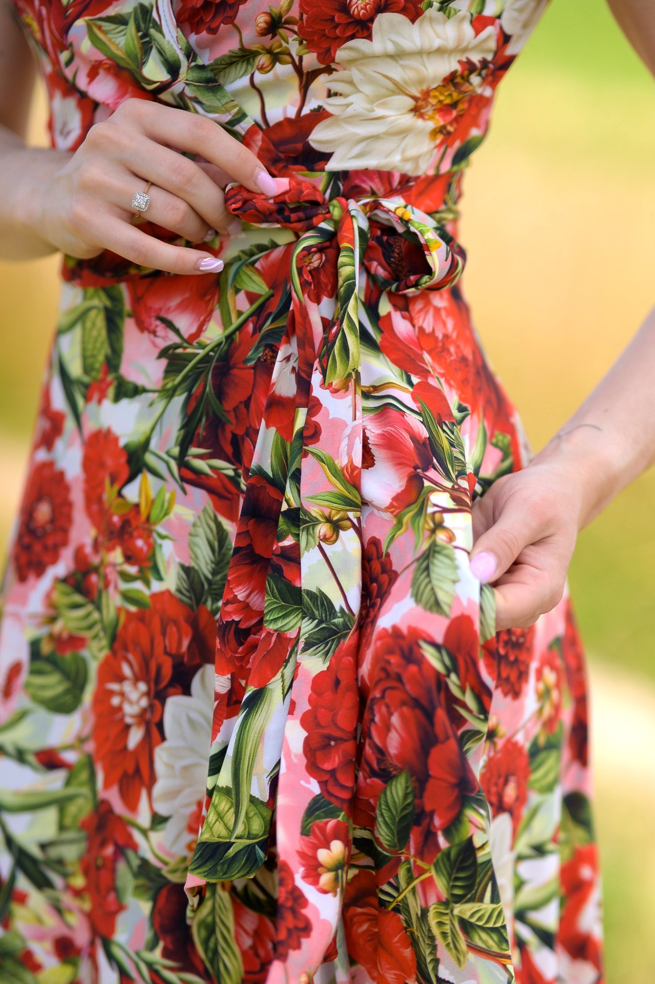 T-shirt wiskozowy - Bukiet czerwieni