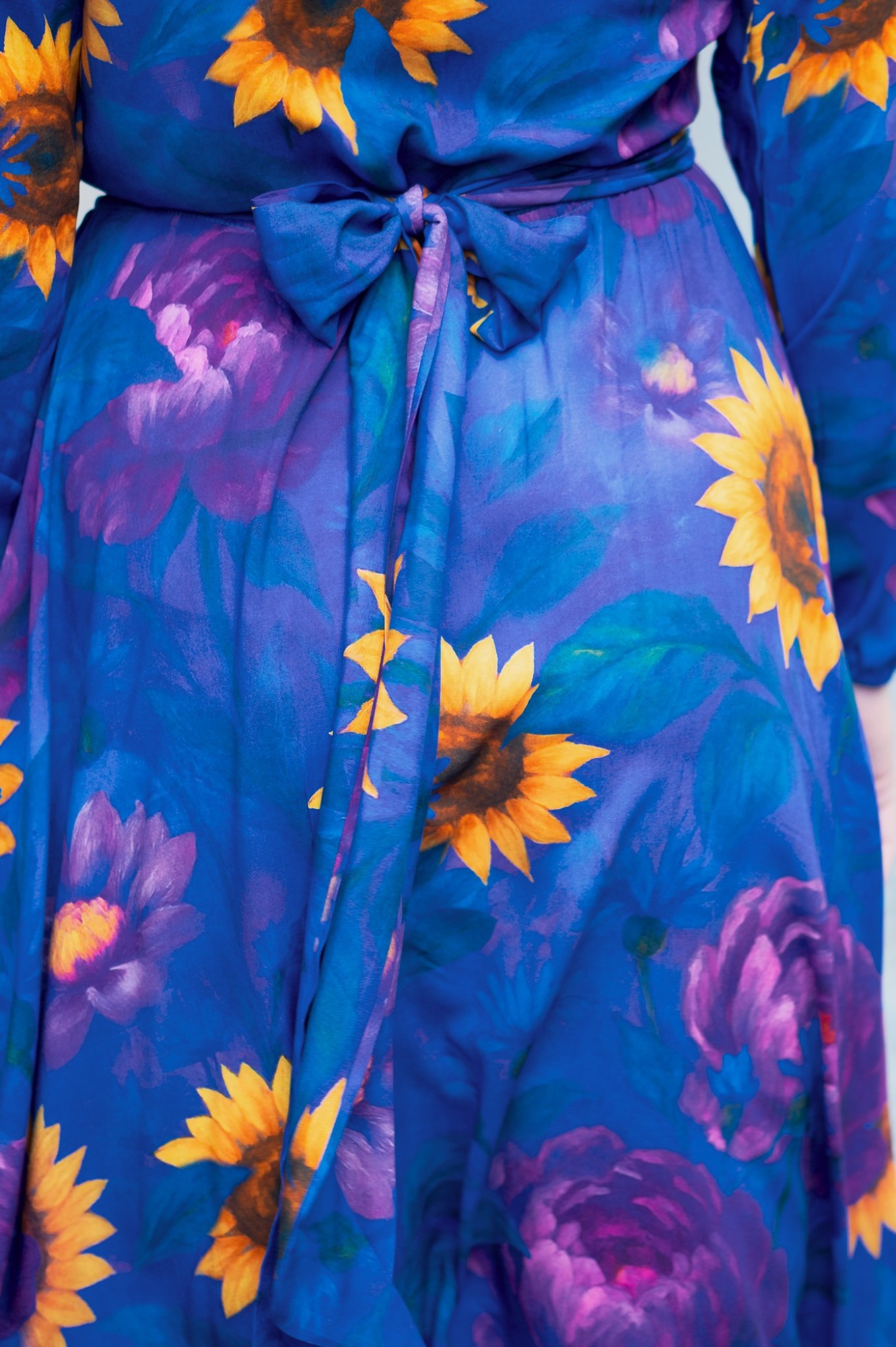 T-shirt wiskozowy - Evening Sunflowers