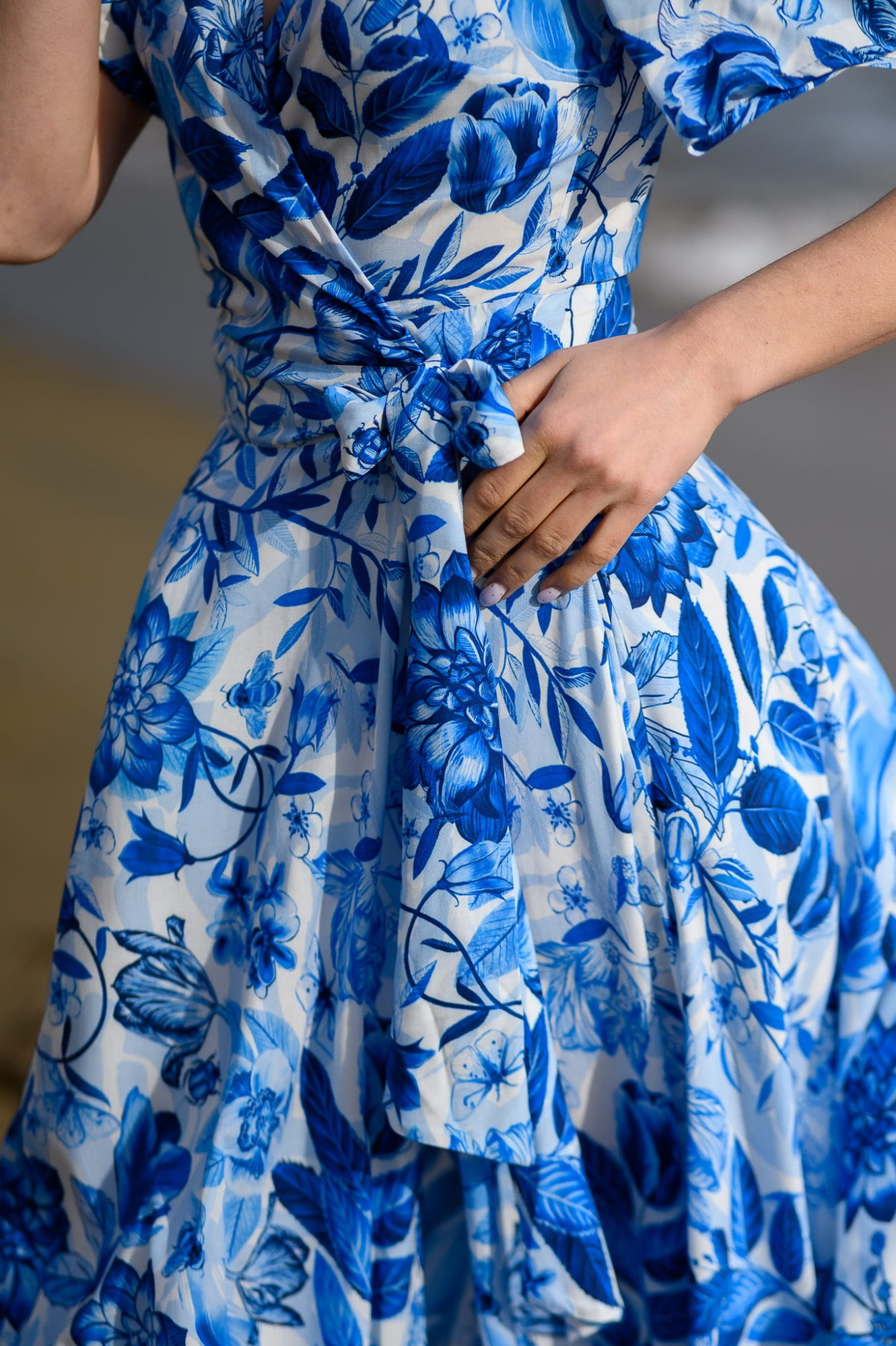 T-shirt wiskozowy - Niebo w kwiaty