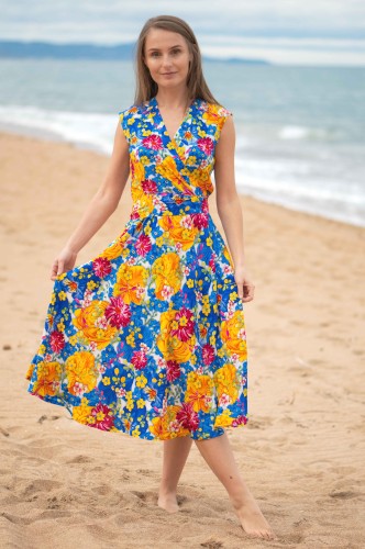 Wiskozowa sukienka MIDI w kwiaty - OKEE (91).jpg