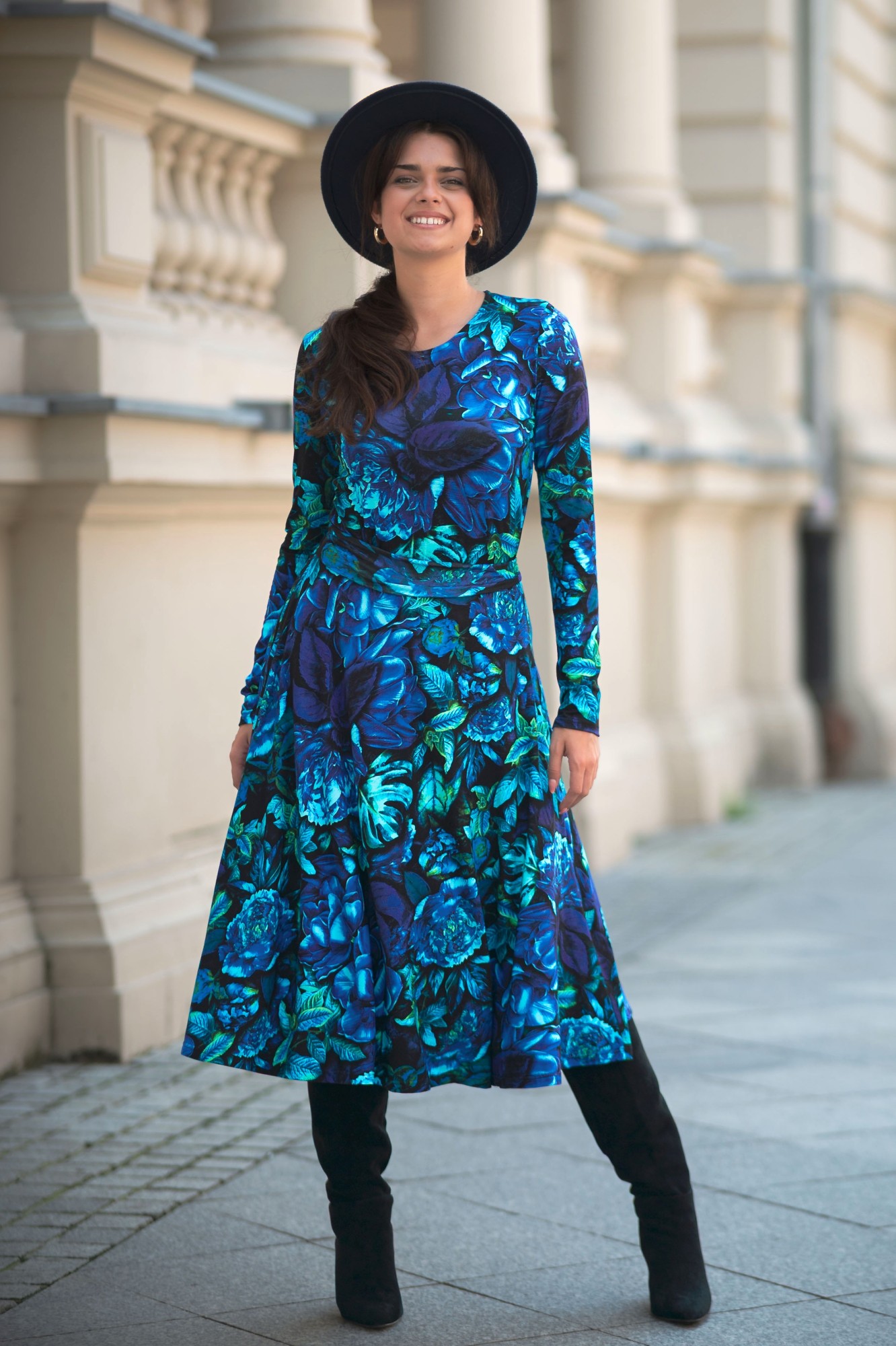 Sukienka wiskozowa SIMPLE - Blue rapsody